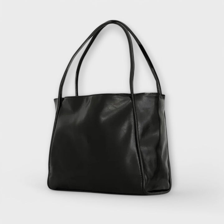 Hilda – Classic Blair Style